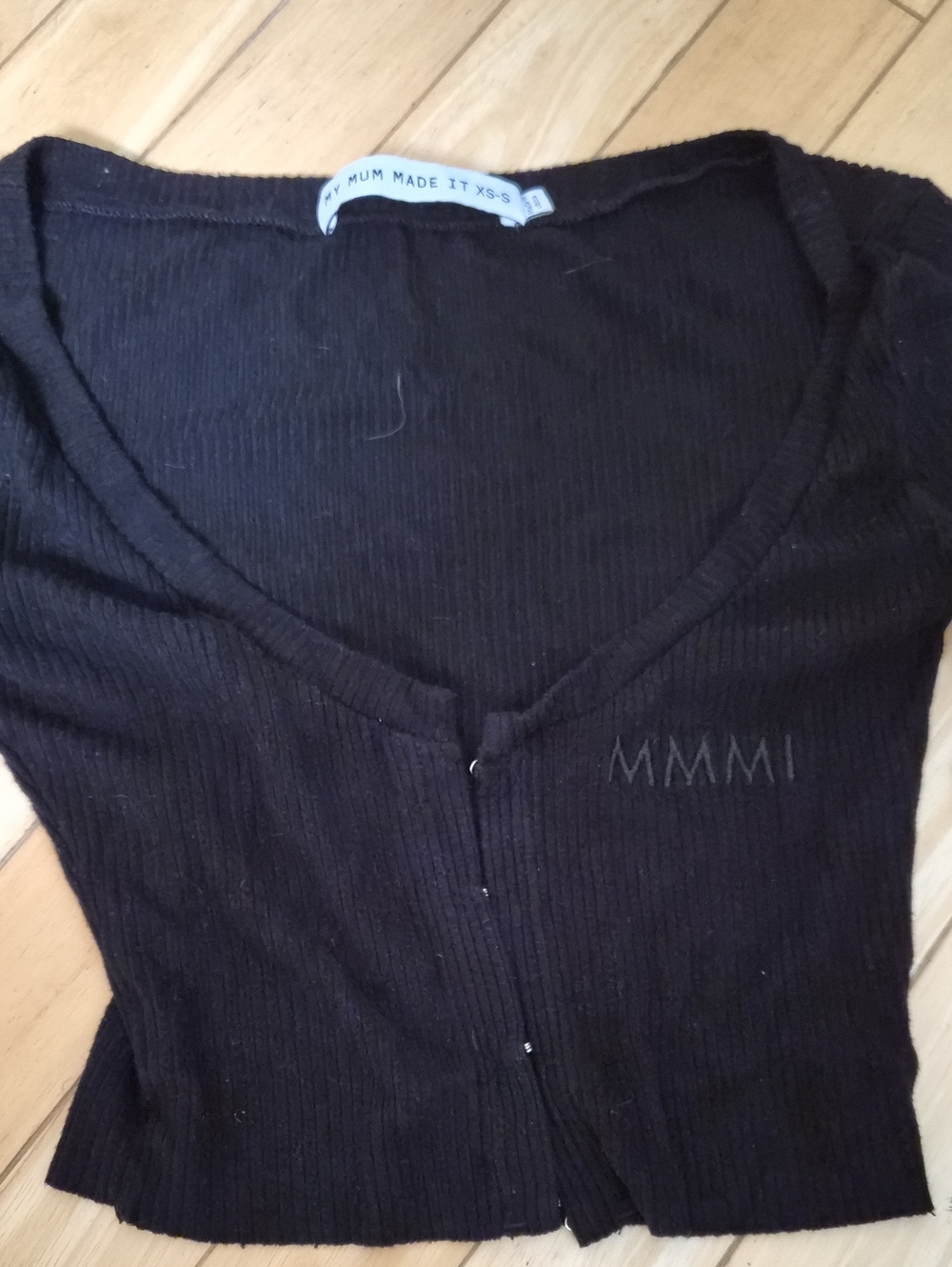 MMMI Black Ribbed V-Neck Button-Front Crop Top